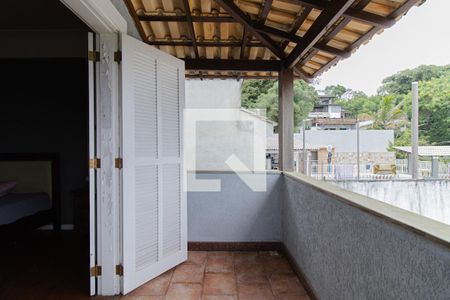 Casa de condomínio à venda com 440m², 4 quartos e 4 vagasVaranda Quarto 1