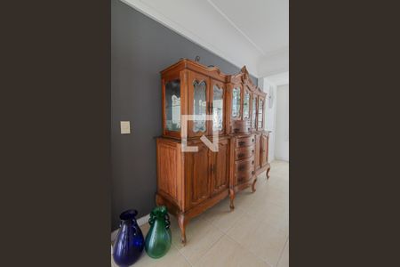 Casa de condomínio à venda com 440m², 4 quartos e 4 vagasSala