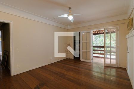 Casa de condomínio à venda com 440m², 4 quartos e 4 vagasQuarto 4