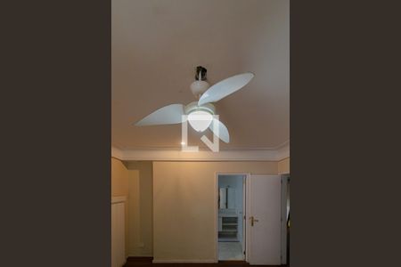 Casa de condomínio à venda com 440m², 4 quartos e 4 vagasQuarto 4