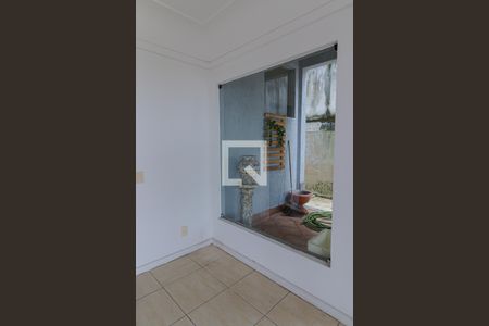 Casa de condomínio à venda com 440m², 4 quartos e 4 vagasSala