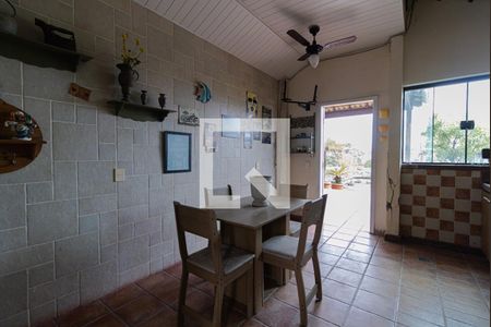 Casa de condomínio à venda com 440m², 4 quartos e 4 vagasÁrea gourmet