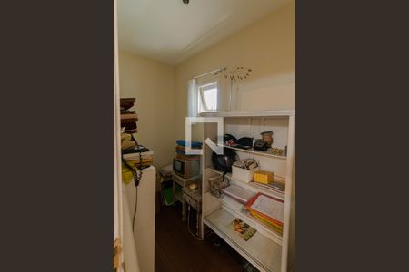 Casa de condomínio à venda com 440m², 4 quartos e 4 vagasCloset Quarto 4