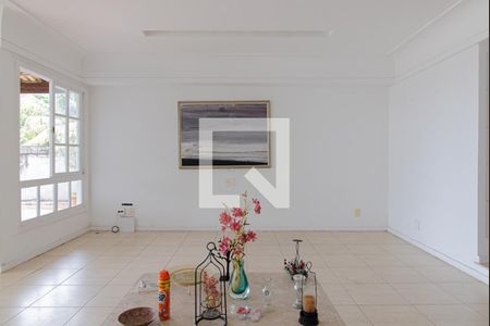 Sala de casa de condomínio à venda com 4 quartos, 440m² em Itanhangá, Rio de Janeiro