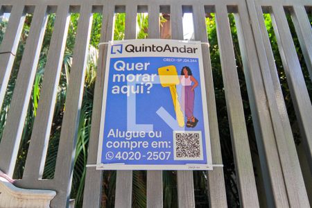 Casa para alugar com 238m², 3 quartos e 6 vagasFachada