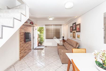 Sala de casa de condomínio para alugar com 3 quartos, 120m² em Vila Caraguata, São Paulo