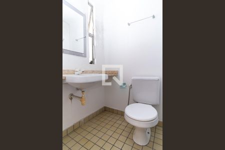Apartamento à venda com 57m², 2 quartos e 1 vaga Apartamento à venda com 57m², 2 quartos e 1 vagaBanheiro