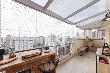 Apartamento à venda com 134m², 3 quartos e 3 vagasVaranda