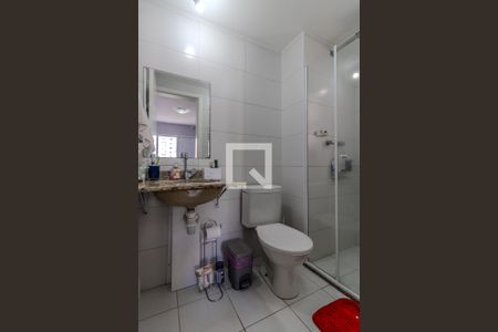 Apartamento à venda com 67m², 3 quartos e 1 vaga Apartamento à venda com 67m², 3 quartos e 1 vagaBanheiro da Suíte