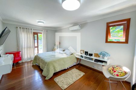 Casa à venda com 620m², 4 quartos e 6 vagas Casa à venda com 620m², 4 quartos e 6 vagasSuíte principal