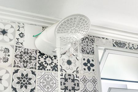 Casa à venda com 620m², 4 quartos e 6 vagas Casa à venda com 620m², 4 quartos e 6 vagasChuveiro