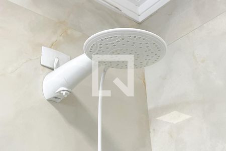 Casa à venda com 620m², 4 quartos e 6 vagas Casa à venda com 620m², 4 quartos e 6 vagasChuveiro