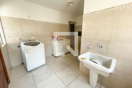 Casa à venda com 620m², 4 quartos e 6 vagas Casa à venda com 620m², 4 quartos e 6 vagasLavanderia