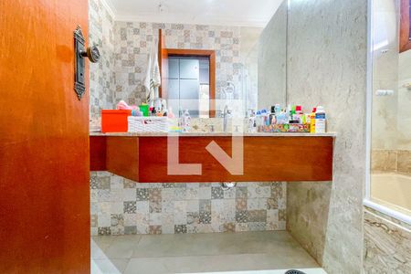 Casa à venda com 620m², 4 quartos e 6 vagas Casa à venda com 620m², 4 quartos e 6 vagasBanheiro da Suíte 3