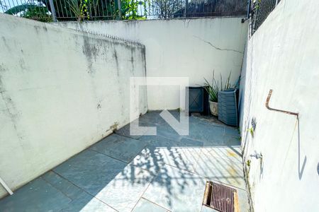 Casa à venda com 620m², 4 quartos e 6 vagas Casa à venda com 620m², 4 quartos e 6 vagasCanil