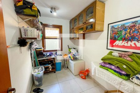 Casa à venda com 620m², 4 quartos e 6 vagas Casa à venda com 620m², 4 quartos e 6 vagasQuarto de Serviço