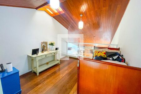 Casa à venda com 620m², 4 quartos e 6 vagas Casa à venda com 620m², 4 quartos e 6 vagasAntessala