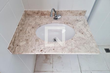 Banheiro da Suíte de apartamento para alugar com 2 quartos, 75m² em Jardim Satélite, São José dos Campos