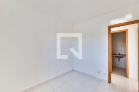 Apartamento para alugar com 75m², 2 quartos e 1 vaga Apartamento para alugar com 75m², 2 quartos e 1 vagaQuarto