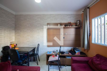 Sala de casa de condomínio à venda com 2 quartos, 53m² em Vila Carmosina, São Paulo