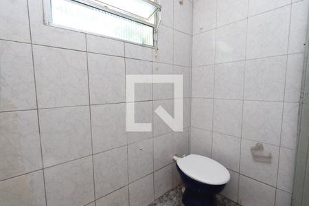 Banheiro de casa para alugar com 1 quarto, 56m² em Chácara Mafalda, São Paulo