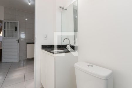 Banheiro de apartamento para alugar com 2 quartos, 38m² em Vila das Belezas, São Paulo