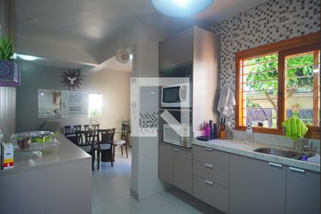 Casa à venda com 266m², 3 quartos e 3 vagas Casa à venda com 266m², 3 quartos e 3 vagasCozinha