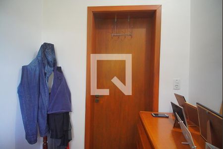 Casa à venda com 266m², 3 quartos e 3 vagas Casa à venda com 266m², 3 quartos e 3 vagasCloset da suíte