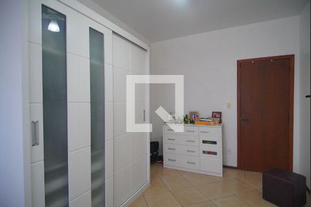 Casa à venda com 266m², 3 quartos e 3 vagas Casa à venda com 266m², 3 quartos e 3 vagasQuarto 1