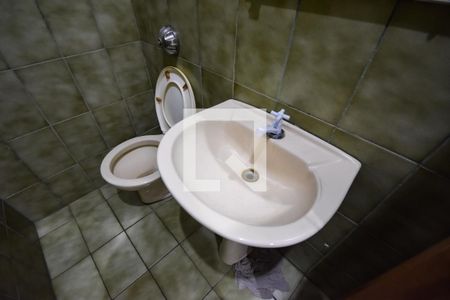 Banheiro de casa de condomínio para alugar com 1 quarto, 70m² em Cascadura, Rio de Janeiro