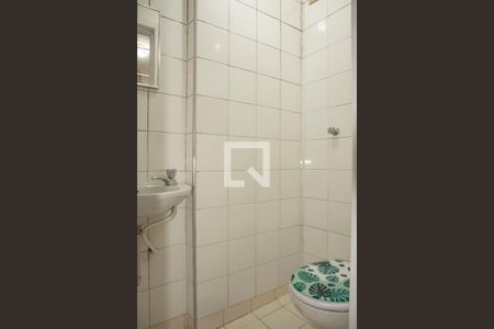 Apartamento para alugar com 70m², 2 quartos e sem vagaBanheiro de Serviço