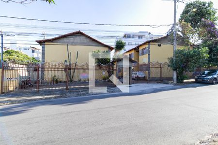 Casa de condomínio para alugar com 71m², 3 quartos e 1 vagaFachada