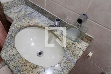 Casa de condomínio para alugar com 71m², 3 quartos e 1 vagaBanheiro social