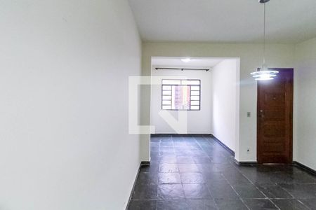 Sala de casa de condomínio à venda com 3 quartos, 70m² em Dona Clara, Belo Horizonte