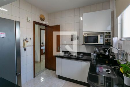 Apartamento para alugar com 120m², 2 quartos e 2 vagas Apartamento para alugar com 120m², 2 quartos e 2 vagasCozinha
