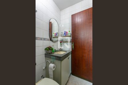 Apartamento para alugar com 120m², 2 quartos e 2 vagas Apartamento para alugar com 120m², 2 quartos e 2 vagasBanheiro