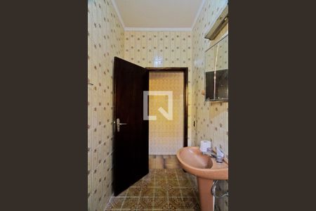 Banheiro de casa para alugar com 1 quarto, 74m² em Vila dos Remédios, São Paulo