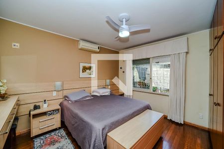 Casa à venda com 234m², 4 quartos e 2 vagas Casa à venda com 234m², 4 quartos e 2 vagasQuarto 4