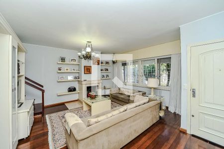 Sala Estar de casa à venda com 4 quartos, 234m² em Santa Maria Goretti, Porto Alegre