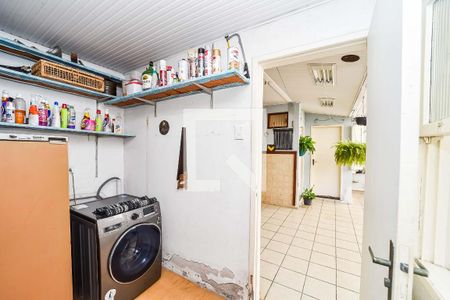 Casa à venda com 234m², 4 quartos e 2 vagas Casa à venda com 234m², 4 quartos e 2 vagasÁrea de Serviço