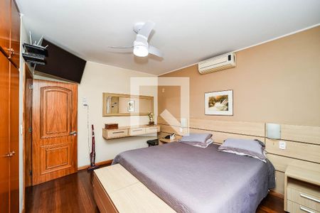 Casa à venda com 234m², 4 quartos e 2 vagas Casa à venda com 234m², 4 quartos e 2 vagasQuarto 4