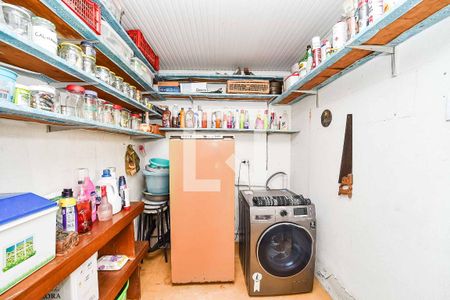 Casa à venda com 234m², 4 quartos e 2 vagas Casa à venda com 234m², 4 quartos e 2 vagasÁrea de Serviço