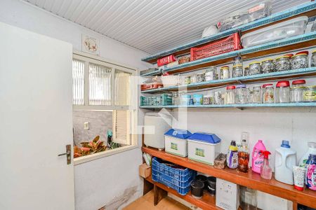 Casa à venda com 234m², 4 quartos e 2 vagas Casa à venda com 234m², 4 quartos e 2 vagasÁrea de Serviço