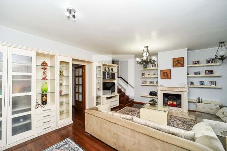 Sala Estar de casa à venda com 4 quartos, 234m² em Santa Maria Goretti, Porto Alegre