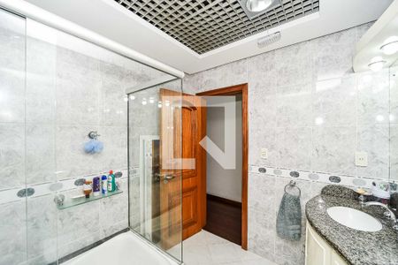 Casa à venda com 234m², 4 quartos e 2 vagas Casa à venda com 234m², 4 quartos e 2 vagasBanheiro 2