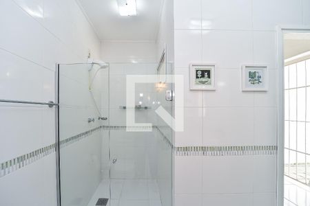 Casa à venda com 234m², 4 quartos e 2 vagas Casa à venda com 234m², 4 quartos e 2 vagasBanheiro 1