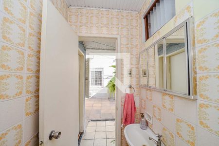 Casa à venda com 234m², 4 quartos e 2 vagas Casa à venda com 234m², 4 quartos e 2 vagasBanheiro de serviço