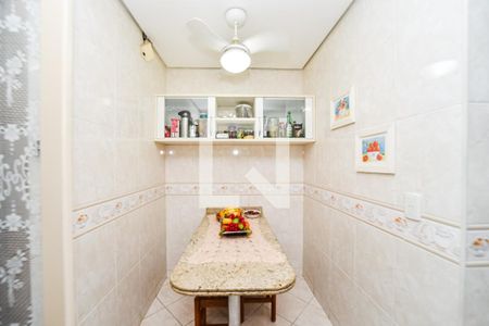 Casa à venda com 234m², 4 quartos e 2 vagas Casa à venda com 234m², 4 quartos e 2 vagasCozinha