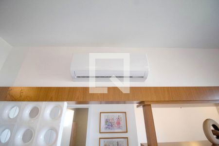 Sala de apartamento à venda com 2 quartos, 60m² em Vila Madalena, São Paulo