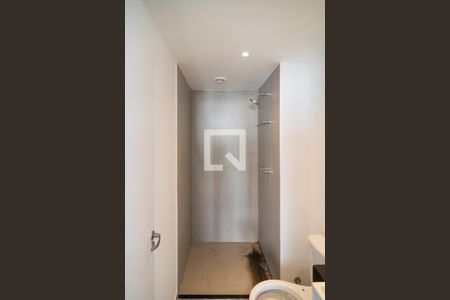 Banheiro de apartamento para alugar com 0 quarto, 38m² em Consolação, São Paulo